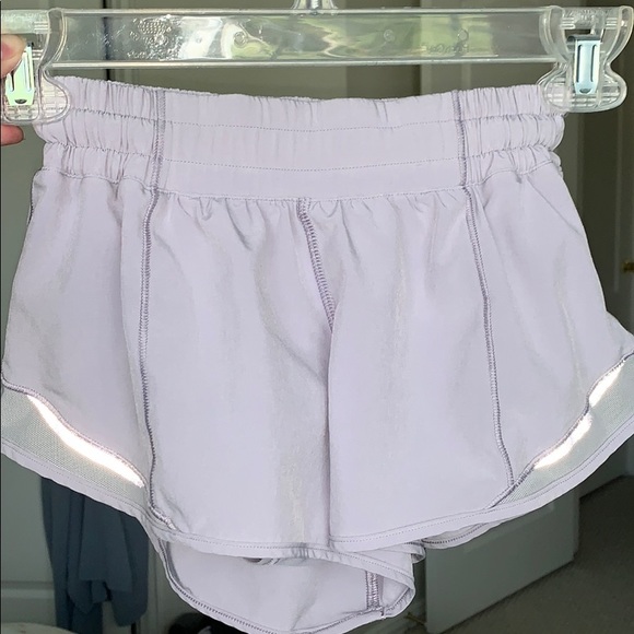 ‼️ SOLD ‼️Lululemon hotty hot II shorts - Picture 6 of 7